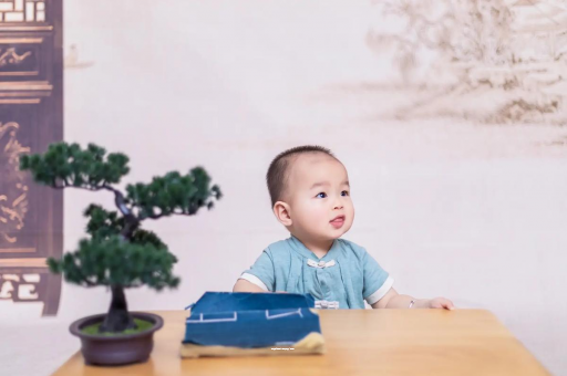 新乡宝宝眼屎多是什么原因 新乡宝宝眼屎多是什么原因